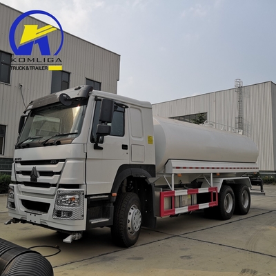 25cbm Sinotruk HOWO Water Sprinkler Truck with D12.42 Engine and Pto Transmission