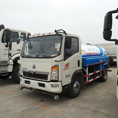 Sinotruk HOWO 6X4 Sprinkler Water Truck with API Valve One Sleeper and Two Seats
