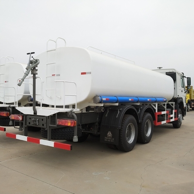 8118 Steering Sinotruk HOWO 4X2/6X4/8X4 Spray Water Truck with API Valve Competitive