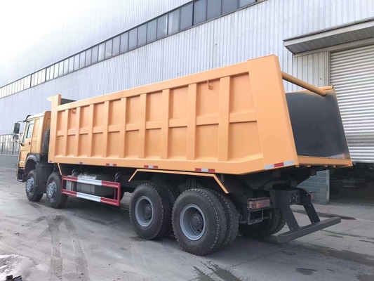 351-450hp HOWO 8X4 Heavy Duty Dumper with 12 Wheels and 300L Fuel Tanker