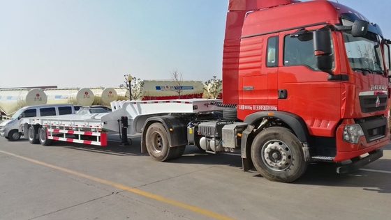 Cross Arm Type Suspension 3 Axles 4 Axles Heavy Load Lowbed Semi Trailer with Ramp