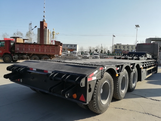 Gooseneck Heavy Duty 3axles 50tons 60tons Container Tractor Lowbed Trailer with Materials
