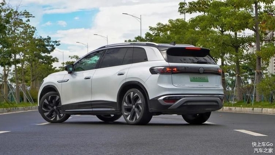 Customized Request 2023 Limited Edition Long Range Electric Car with Closed Body Type